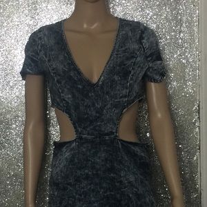 small tight fitting , fits like a medium